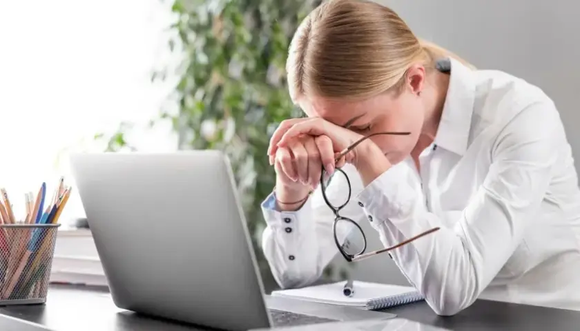 Ile pracuje lekarz? Zaskakujące fakty o godzinach pracy w Polsce